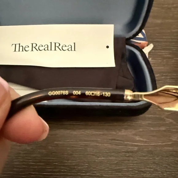 Gucci Red Round Sunglasses with Gradient Lenses - Picture 6 of 6